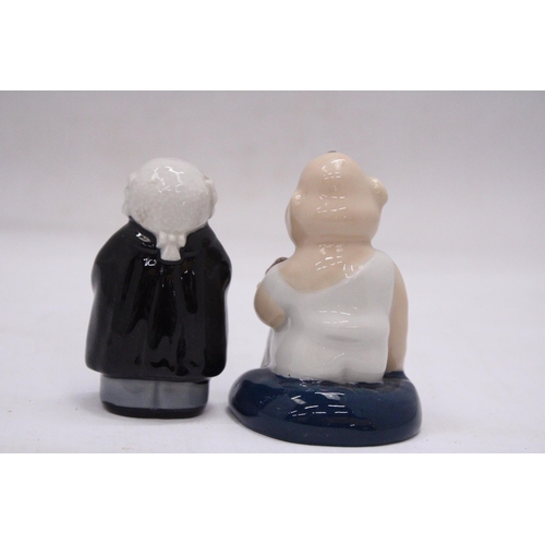 215 - A PAIR FIGURES TO INCLUDE A WADE BARRISTER AND A WADE MEMBERSHIP PIECE OF A BOY HOLDING A BEAR