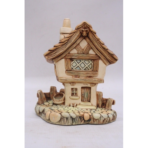 304 - A PENDELFIN COBBLE COTTAGE DISPLAY ITEM