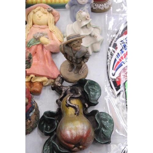 360 - A MIXED LOT OF COLLECTABLES TO INCLUDE TWO RABBIT ORNAMENTS, CANDLE STICK, CANDLE STICK ETC