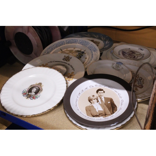 424 - A COLLECTION OF COMMEMORATIVE PLATES