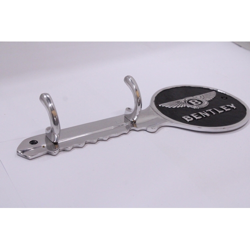 497 - A CHROME BENTLEY 'B' KEY HOLDER