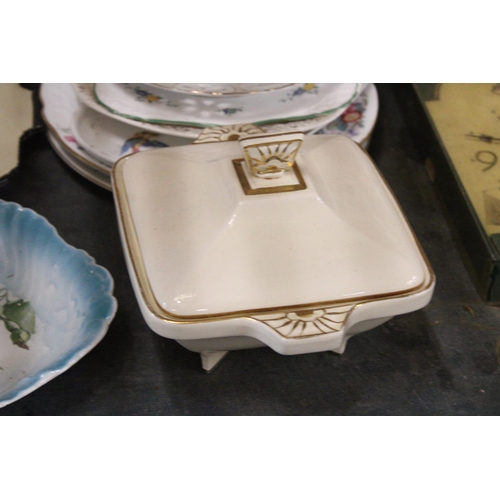 837 - A MIXED LOT OF CERAMICS TO INCLUDE COLLECTABLE PLATES, MINTON TEA CUPS,A BURLEIGH WARE SERVING TUREE... 