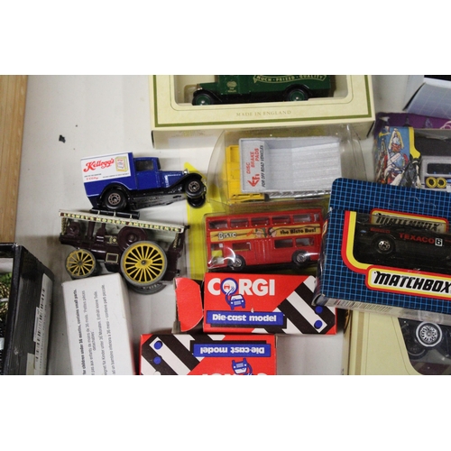 892 - A COLLECTION OF CARS SOME BOXED TO INCLUDE MATCHBOX, CORGI ETC