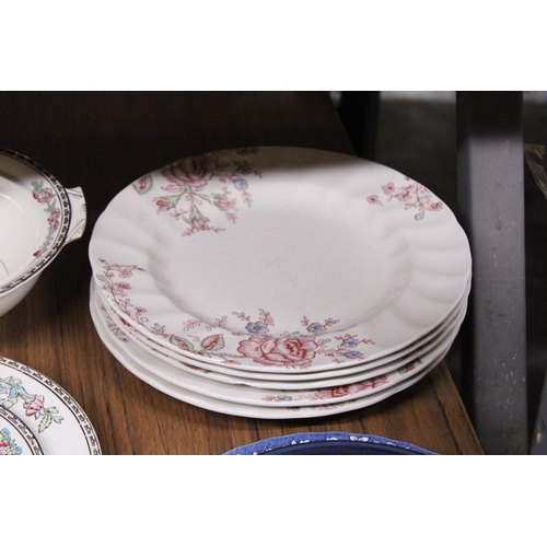 952 - FIVE STUDIO POTTERY CUPS AND SIX SAUCERS, INDIAN TREE PLATES AND BOWL, JOHNSON BROS. 'ROSE CHINTZ PL... 