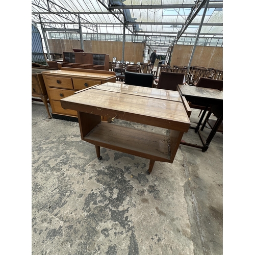 2569 - A RETRO TEAK EFFECT FOLD OVER TABLE/TROLLEY