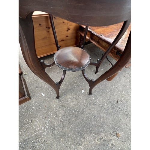 2573 - A LATE VICTORIAN TWO TIER MAHOGANY CENTRE TABLE, 30