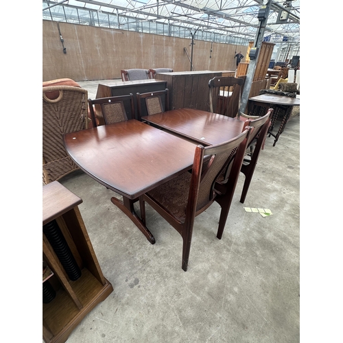 2635 - A PORTWOOD FURNITURE EXTENDING DINING TABLE, 56