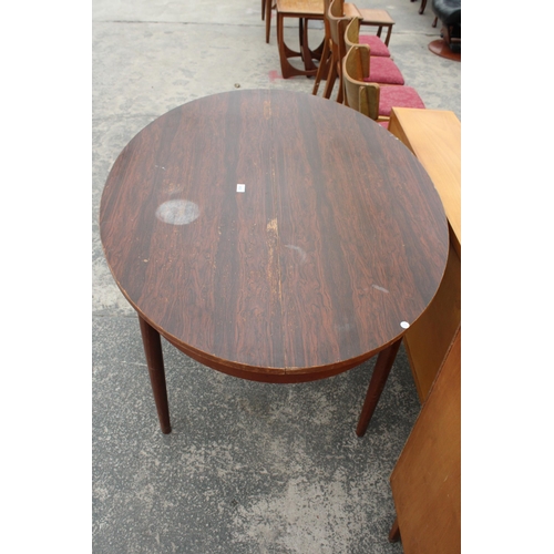 2822 - A RETRO SCHREIBER OVAL EXTENDING DINING TABLE, 54