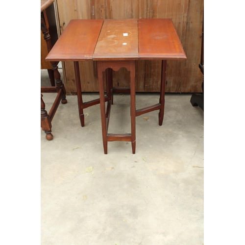 2833 - A 20TH CENTURY SUTHERLAND STYLE TABLE