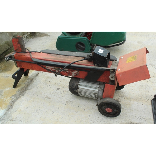 10 - CLARKE 3 HYDRAULIC LOG SPLITTER IN WORKING ORDER  NO VAT