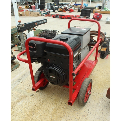 17 - ZANARDI WELDER GENERATOR WITH A BRIGGS & STRATTON ENGINE IN WORKING ORDER NO VAT