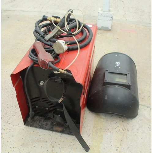 22 - A SNAP ON , SNAP-MIG 130 TURBO WELDER COMPLETE WITH WELDING MASK - NO VAT