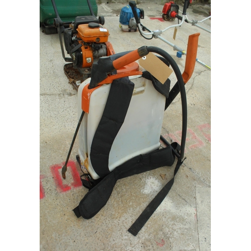 8 - STIHL 5G 21 WEED SPRAYER IN WORKING ORDER  NO VAT