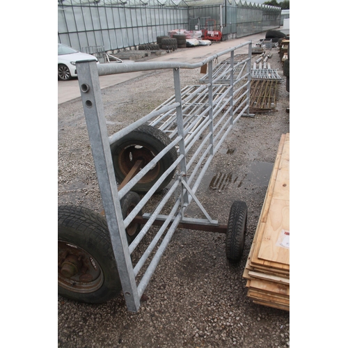 1032 - GATE 15 FT ON WHEELS  + VAT