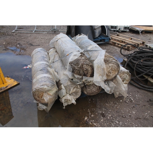 1089 - 6 ROLLS OF EROSION NETTING  + VAT