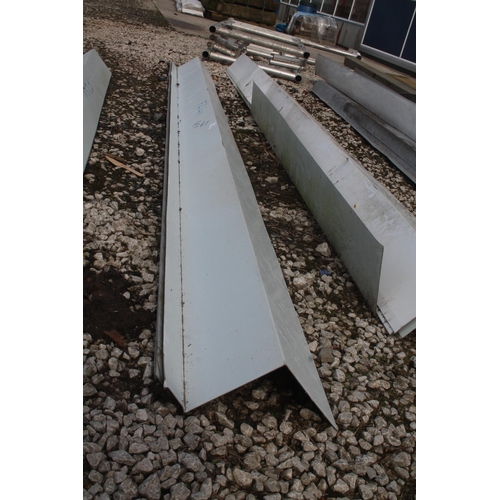 1138 - 3 FLASHINGS  NO VAT