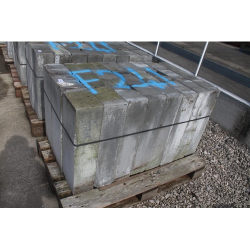 1146 - PALLET OF 24 BLOCKS 6