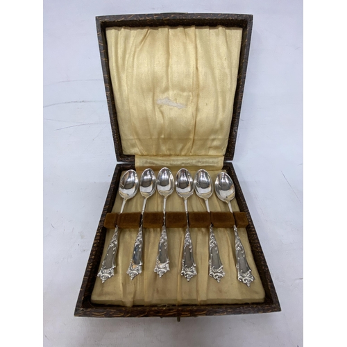 13 - A SET OF JOHN ROUND SHEFFIELD BOXED TEASPOONS CIRCA 1934