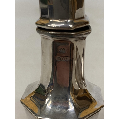 17 - A PAIR OF HALLMARKED LONDON SALT AND PEPPER POTS - APPROX - 94.5 G