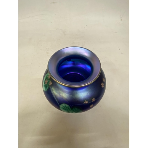 19 - AN OKRA GLASS IRIDESCDENT SQUAT VASE WE BELIEVE TO BE BY RICHARD GOLDING - 13 CM