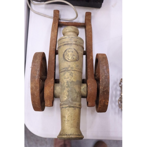 142 - LARGE VINTAGE HEAVY BRASS AND CAST CANNON