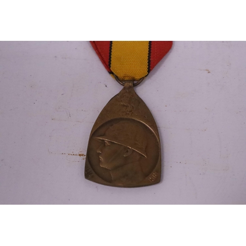 183 - A BELGIAN WORLD WAR I MEDAL