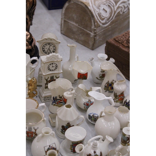 216 - A LARGE COLLECTION OF CRESTED WARE TO INCLUDE ARCADIAN, CARLTON, ETC