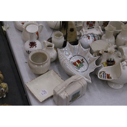 216 - A LARGE COLLECTION OF CRESTED WARE TO INCLUDE ARCADIAN, CARLTON, ETC