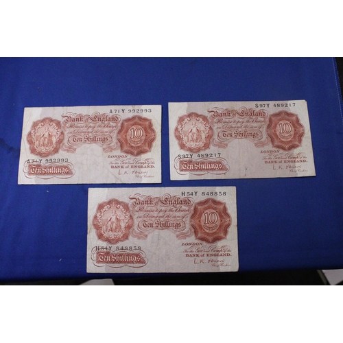 313 - SIX BANK OF ENGLAND TEN SHILLINGS' NOTES FEATURING QUEEN ELIZABETH II SIGNED BY CHIEF CASHIER L.K. O... 