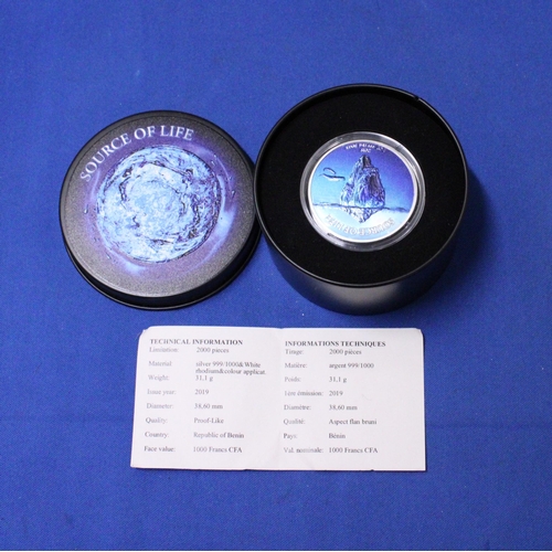 404 - A LIMITED EDITION SOURCE OF LIFE 1 OZ .999 SILVER COIN 0440/2000 IN A PRESENTATION BOX WITH CERTIFIC... 