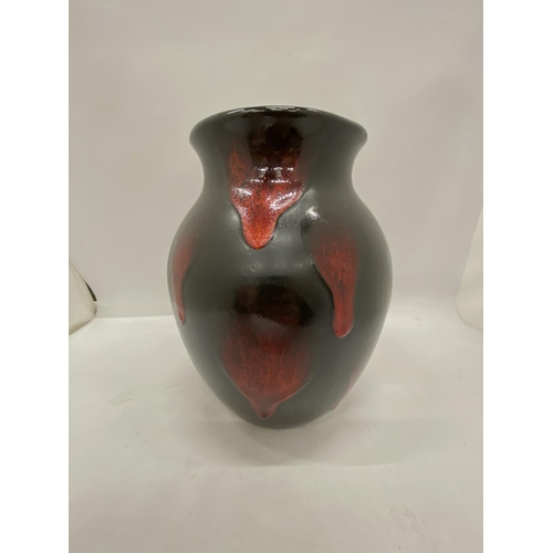 168 - A POOLE POTTERY VASE, 'GALAXY' PATTERN, HEIGHT 23CM