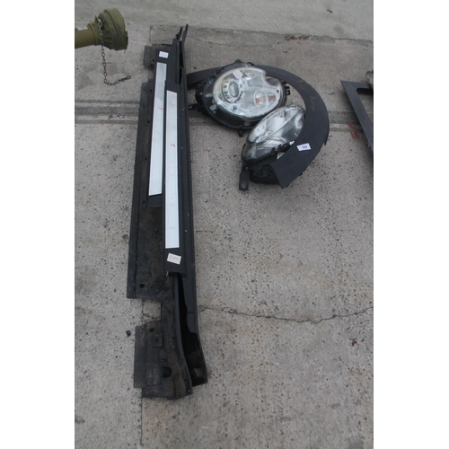 360 - MINI COOPER SILLS & HEADLIGHTS - NO VAT