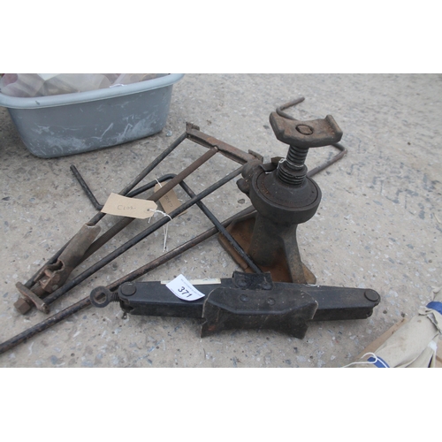 371 - SIDE LIFT JACK, SCISSOR JACK AND SCREW JACK  NO VAT