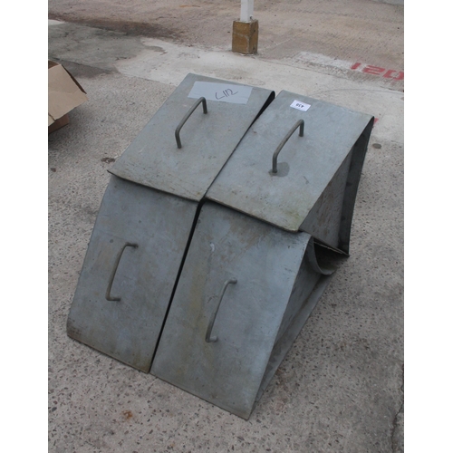 438 - 4 WHEEL CHOCKS  + VAT