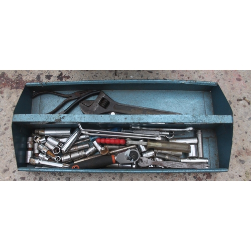 487 - BARN TYPE TOOL BOX AND BATTERY CHARGER  NO VAT