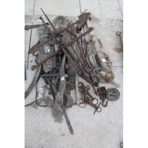 517 - HARNESS PULLIES AND HORSE BITS  + VAT