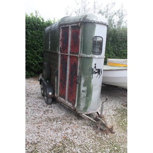 208 - SINGLE HORSE TRAILER  + VAT