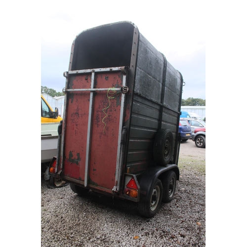 208 - SINGLE HORSE TRAILER  + VAT