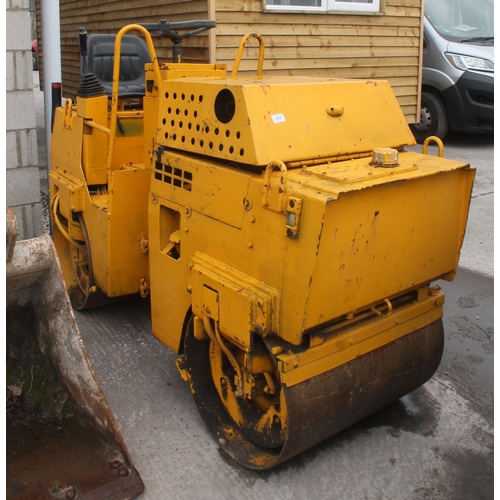 217 - BENFORD TV751  RIDE ON ROAD ROLLER WITH DIESEL ENGINE - NO VAT