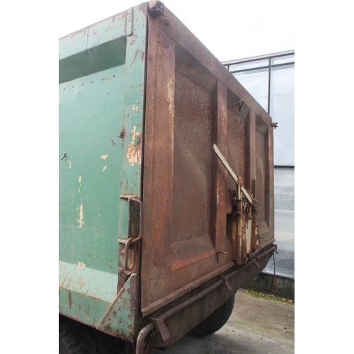 251 - KEN WOOTEN 8T GRAIN TRAILER + VAT