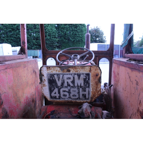 199 - INTERNATIONAL 434 2WD TRACTOR GOOD RUNNER  LOG BOOK  VRM 468H -  NO VAT