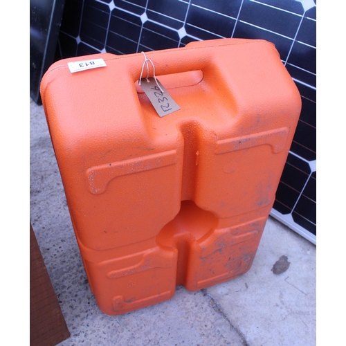 813 - ORANGE 30R PLASTIC FUEL TANK  NO VAT