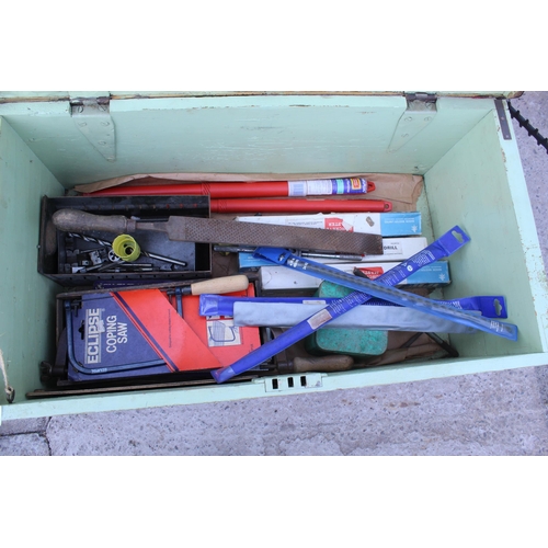 830 - WOODEN BOX OF VARIOUS TOOLS INCLUDING CORE DRILLS  NO VAT