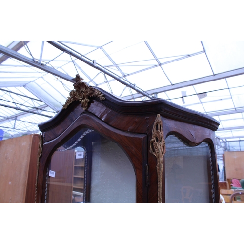 2562 - A CONTINENTAL MARQUETRY INLAID DISPLAY CABINET WITH APPLIED METALWARE DECORATION, 29