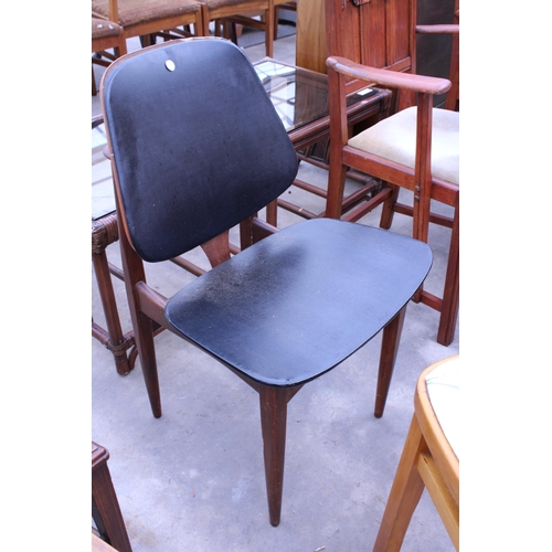 2968 - A PAIR OF 1950'S KITCHEN STOOLS AND A RETRO TEAK AND BLACK FAUX LEATHER DINING CHAIR