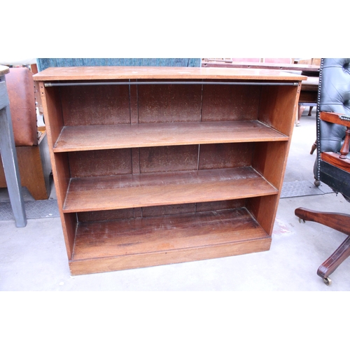 2884 - A MID 20TH CENTURY THREE TIER OPEN BOOKCASE, 37