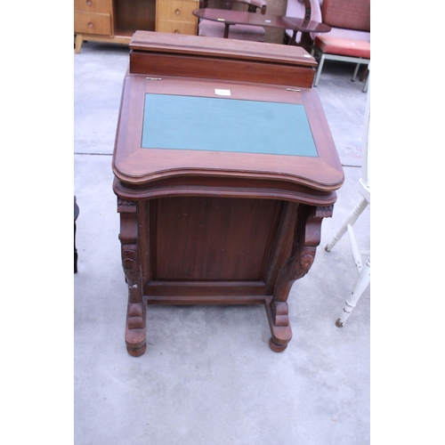 2916 - A VICTORIAN STYLE DAVENPORT WITH EIGHT SIDE DRAWERS