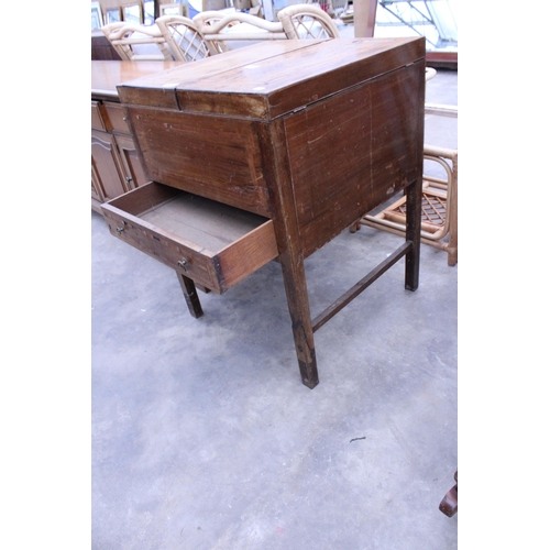 2930 - AN EDWARDIAN MAHOGANY AND INLAID VANITY TABLE WITH MIRRORED FOLD-OUT TOP AND A SINGLE DRAWER