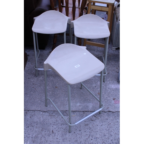 2945 - THREE STEELUX (LONDON) G.L.C. DESIGN STACKING STOOLS, SMALL OAK TABLE AND A PAIR OF ROUND DRESSING T... 