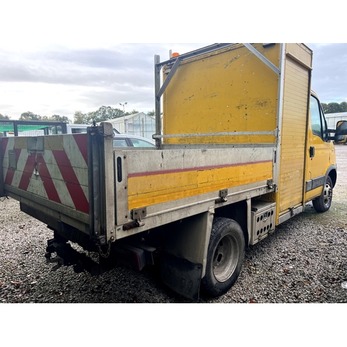 166 - IVECO DAILY  WK58 DJJ NO MOT GOOD TYRES ALLROUND STARTS AND RUNS WELL.  TIPPER WORKS BUT NEEDS SOME ... 